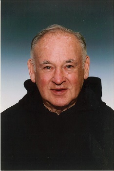 (2017/02) fra Damian M. Kobus (Henry), USA
18.05.1922 - 05.01.2017

