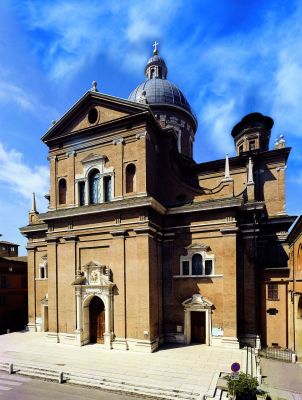 Facciata del Santuario della Ghiara
