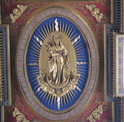 Lâ€™Immacolata, al centro del soffitto
